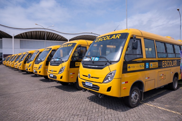 Serra Branca avança na educação com a chegada de mais um ônibus escolar