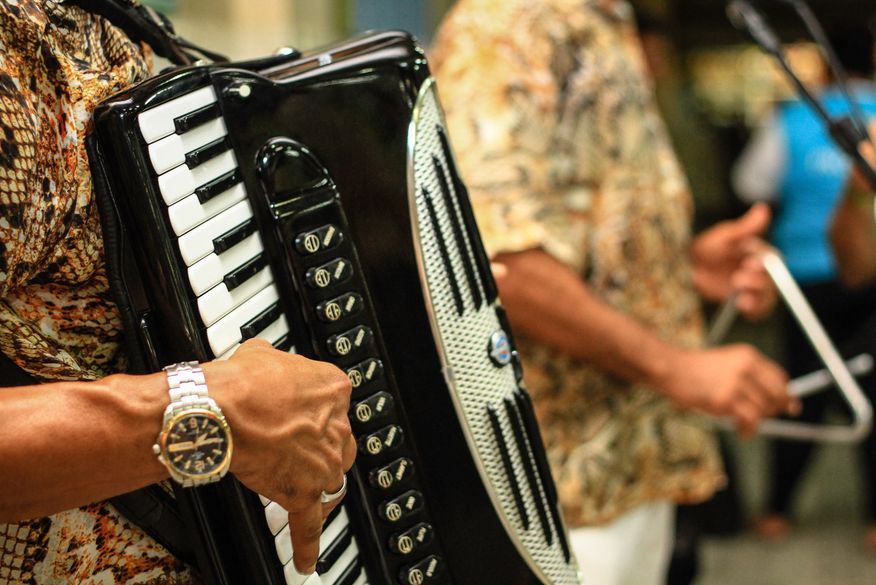 Prefeitura de Serra Branca abre credenciamento para artistas locais participarem de eventos culturais do município